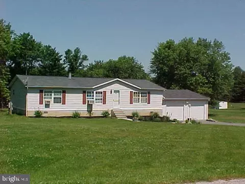 8245 Orchard Rd, Thomasville, PA 17364