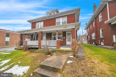 1252 W Poplar St, York, PA 17404