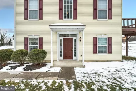 2306 Sunny Hill Cir #2306, York, PA 17406