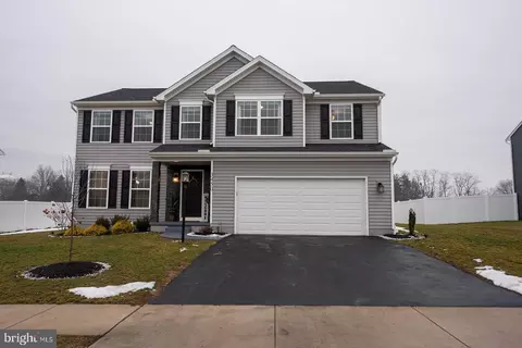 3450 Winter Dr, Dover, PA 17315