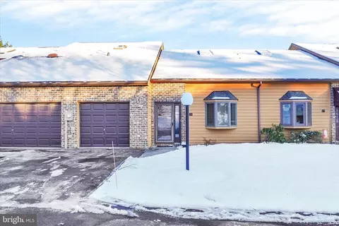 32 Westview Mnr #32, York, PA 17408