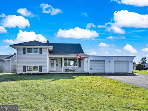 1524 Devers Rd, York, PA 17404