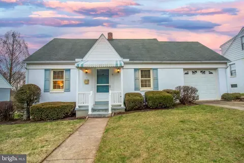9 Ridgeway Dr, York, PA 17404