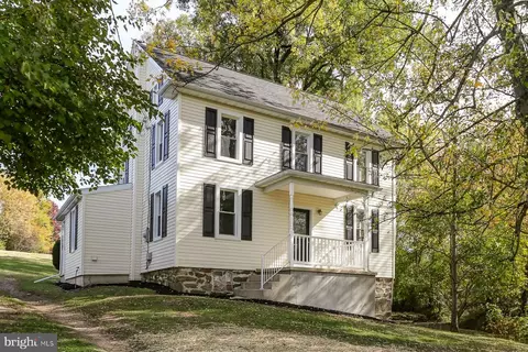 64 Frogtown Rd, Hanover, PA 17331