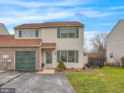 3113 Long Meadow Dr #38B, Dover, PA 17315