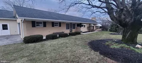 12778 Susquehanna Trl S, Glen Rock, PA 17327
