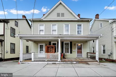 410 Locust St, Hanover, PA 17331