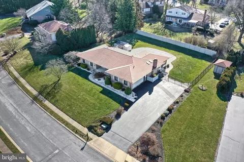 3440 Blackfriar Ln, York, PA 17402