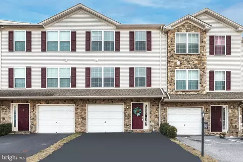 940 Rachel Dr, York, PA 17404
