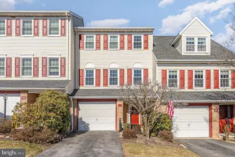 235 Harvest Dr, York, PA 17404