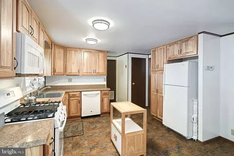 2201 Sky Top Trl, Dover, PA 17315 photo 13