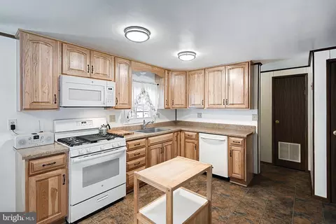 2201 Sky Top Trl, Dover, PA 17315 photo 12