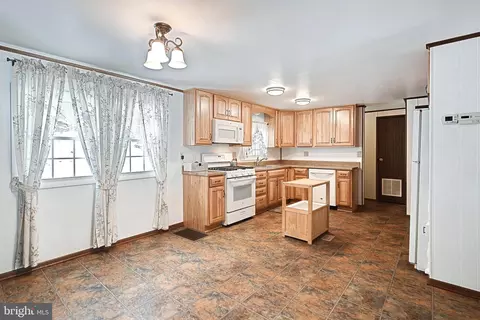 2201 Sky Top Trl, Dover, PA 17315 photo 10