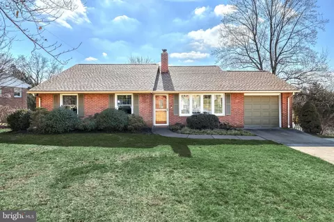 1650 Niles Rd, York, PA 17403