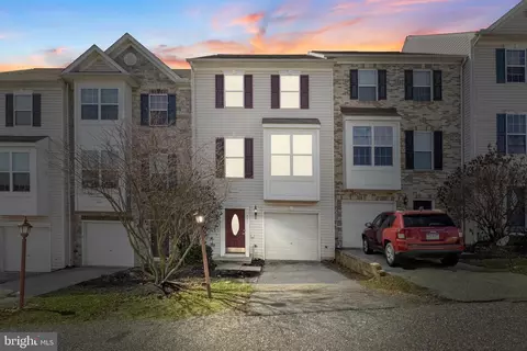 341 W Chestnut St #19, Dallastown, PA 17313