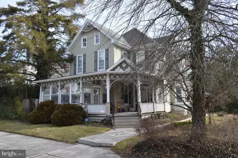 303 E A E Walnut St, Hanover, PA 17331