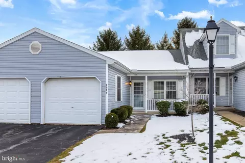 1031 Village Way, York, PA 17404