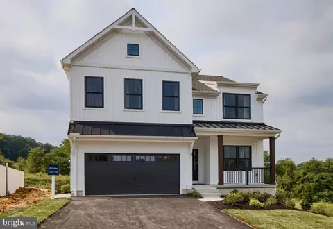 100 Schoolhouse Ln #LACHLAN, Windsor, PA 17366