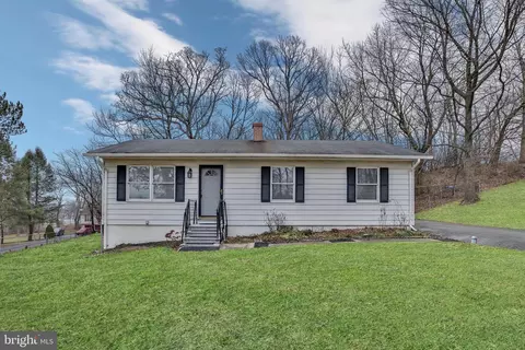 4943 Lincolnwood Dr, York, PA 17408