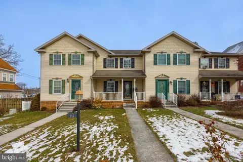 712 Baltimore St, Hanover, PA 17331
