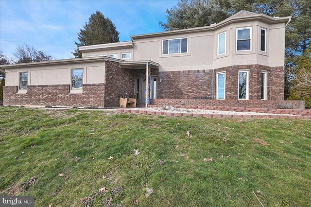 4465 Starview Rd, Mount Wolf, PA 17347 | 47 Photos - Movoto