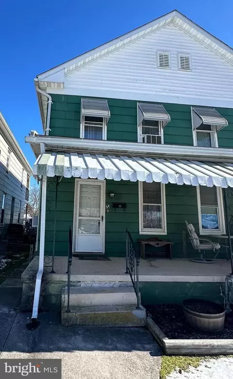 34 Mccosh St, Hanover, PA 17331