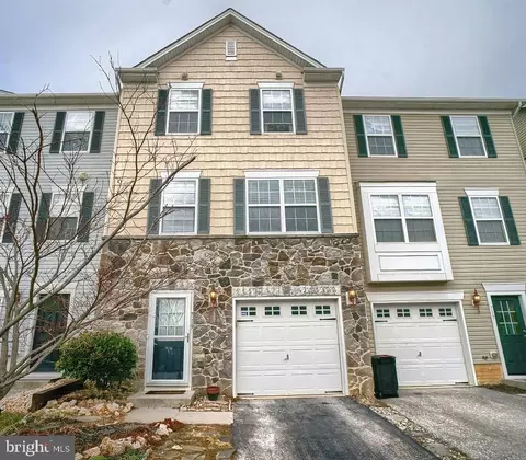 719 Blossom Dr, Hanover, PA 17331