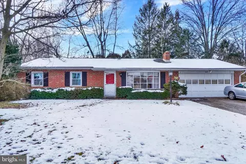 68 Crosswind Dr, Shrewsbury, PA 17361