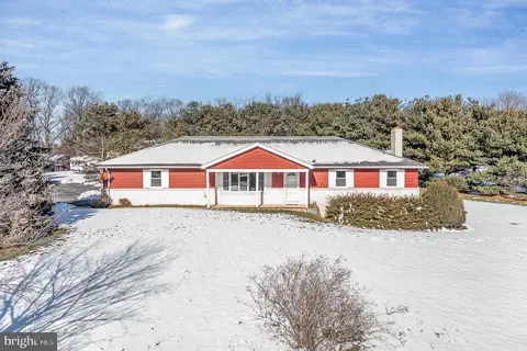 693 Old Commons Rd, Windsor, PA 17366