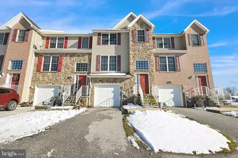 4263 Board Rd, Manchester, PA 17345