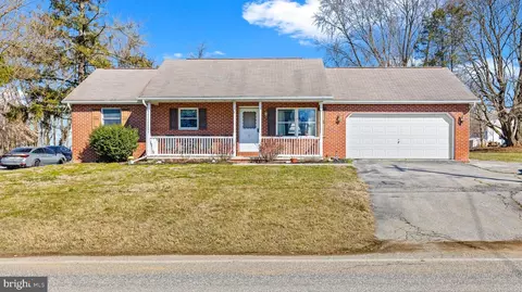 921 Stoverstown Rd, York, PA 17408