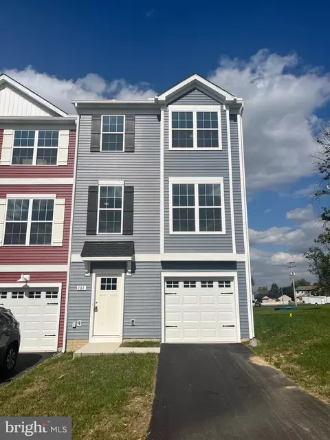 101 Overlook Dr #60A, Hanover, PA 17331