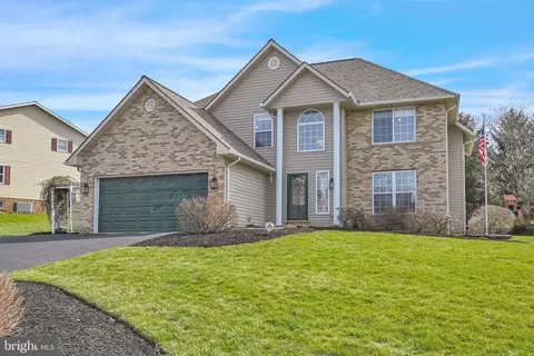115 Briggs Cir, York, PA 17402