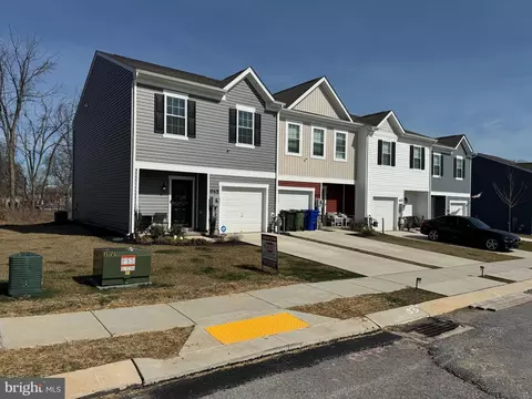 645 Locust Run Dr, York, PA 17404