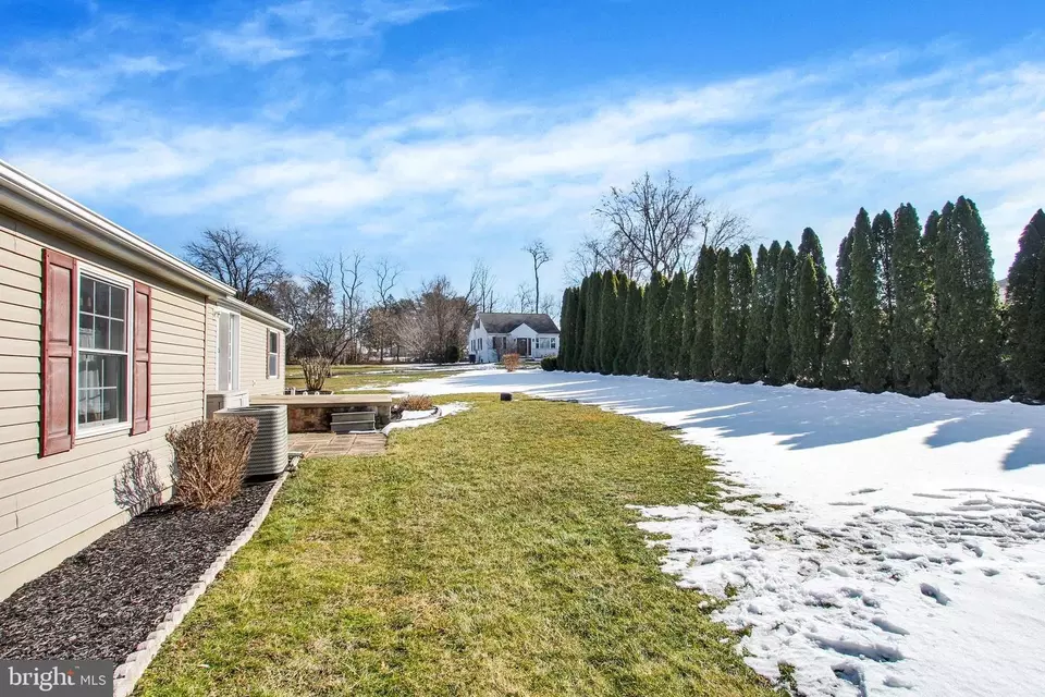 3685 Raintree Rd, York, PA 17404 27 Photos Movoto