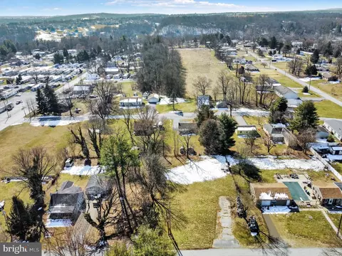 30 E Fairmount Ave, Manchester, PA 17345