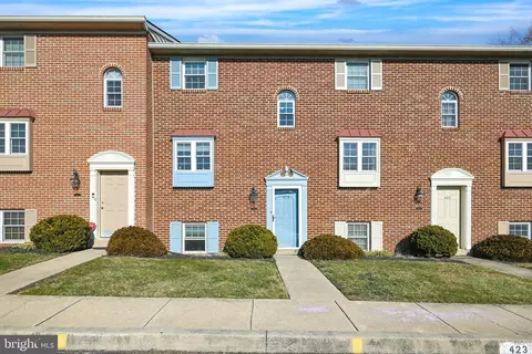 425 Weldon Dr #425, York, PA 17404