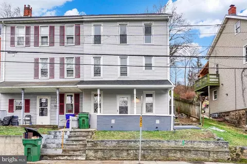 3440 N George St, Emigsville, PA 17318