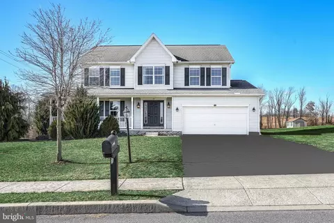 1291 Shadowbrooke Dr, Dover, PA 17315