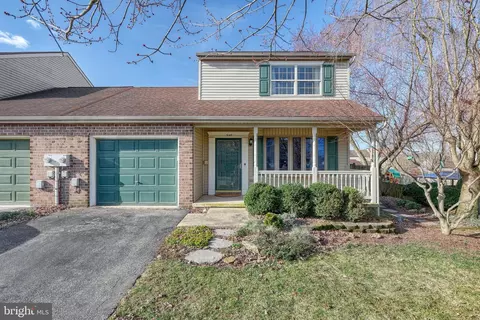 3148 Long Meadow Dr #28A, Dover, PA 17315