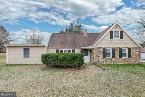 1205 Christensen Rd, York, PA 17402