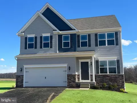 15899 Waycross Ln, Stewartstown, PA 17363