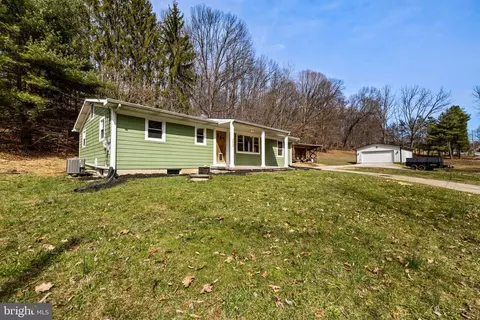 3424 Shady Creek Ln, Glenville, PA 17329