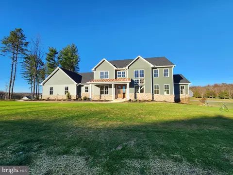 400 Sawtooth Oak Dr, Lewisberry, PA 17339