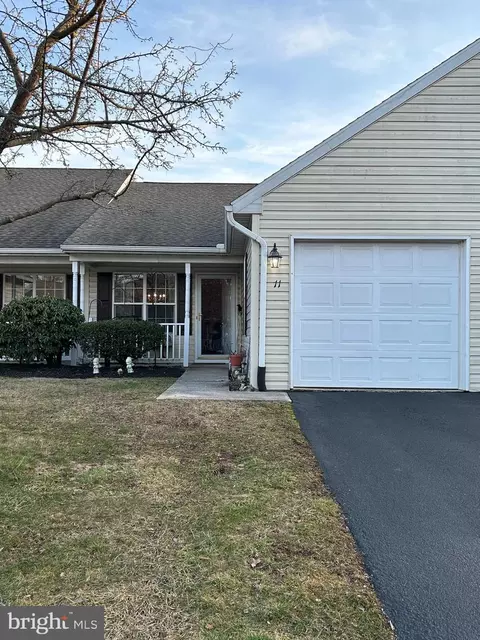11 Hagarman Dr #11, York, PA 17408