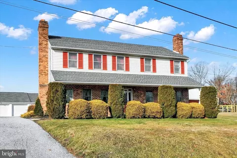 560 Fawn Grove Rd, Fawn Grove, PA 17321