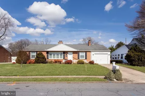 1747 Pelham Dr, York, PA 17406