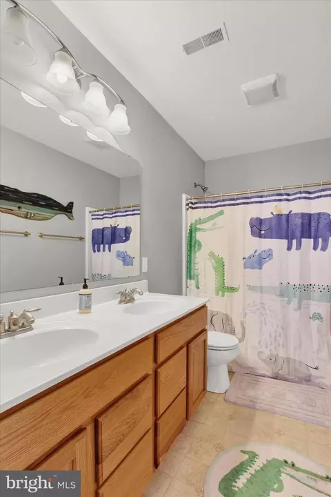 Bath - 25 Boulder Rd, Hanover, PA 17331 photo 4 of 5
