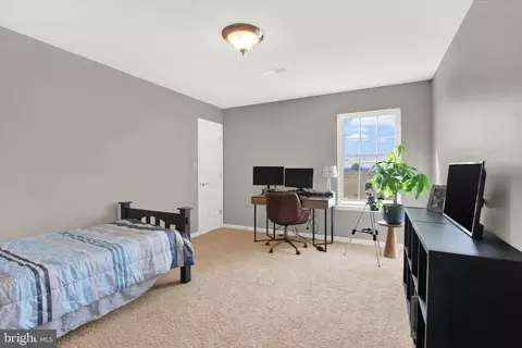 Bedroom - 25 Boulder Rd, Hanover, PA 17331 photo 8 of 9