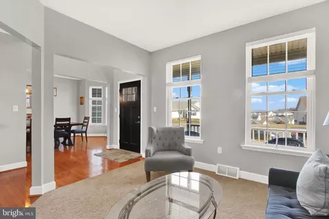 Living - 25 Boulder Rd, Hanover, PA 17331 photo 2 of 8